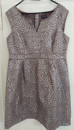 Elegantes Principles Kleid XXL/44 – Silber-Muster & Perlen