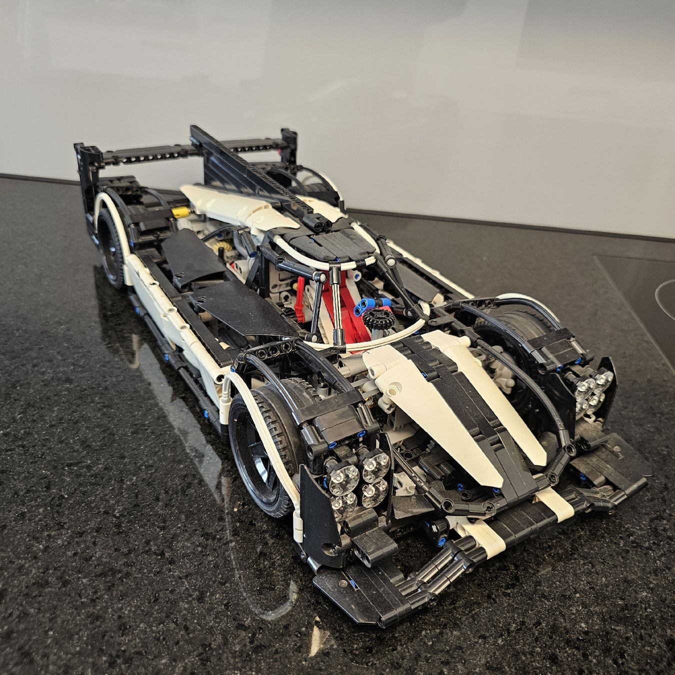 Baukästen: Klemmbaustein Auto ,,Porsche le Mans,, – Neu (gemäss Beschreibung) aus Luzern von CyrillUe 1