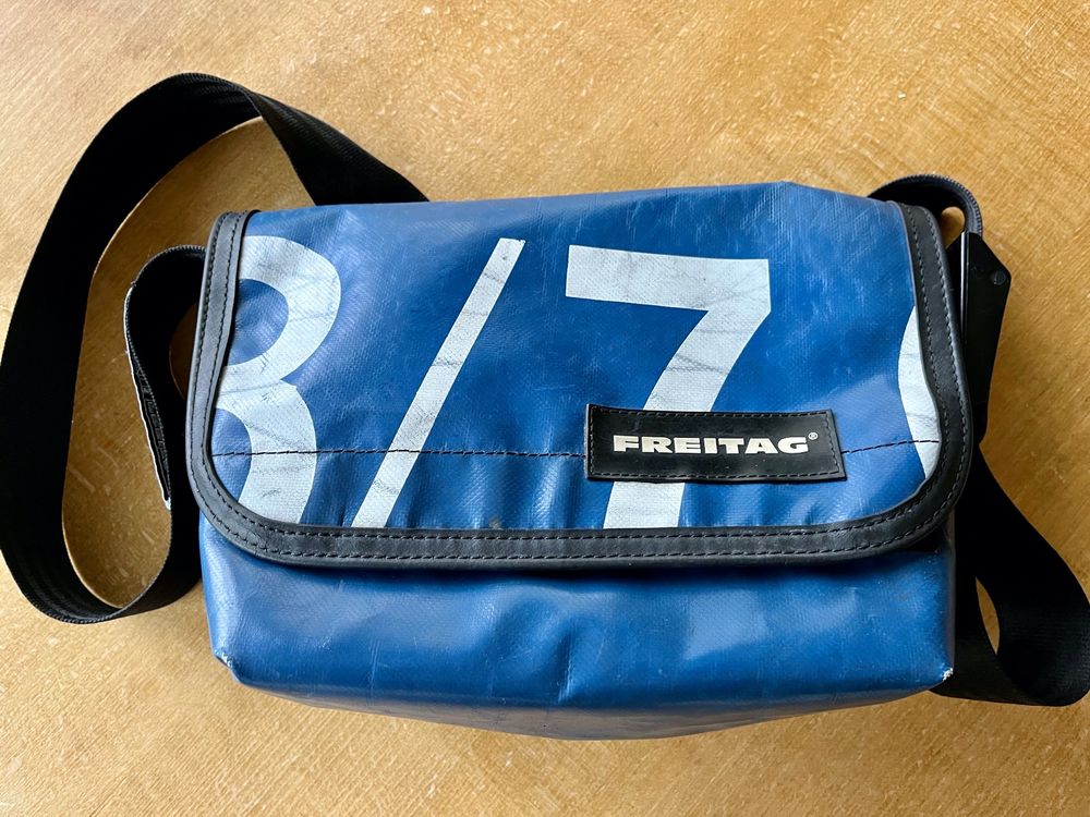 Sac Messenger FREITAG F41 Hawaii Five-O - Taille Medium, Occasion Très Bon état, Multicolore