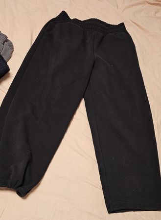 Schwarze Jogginghose Uniqlo