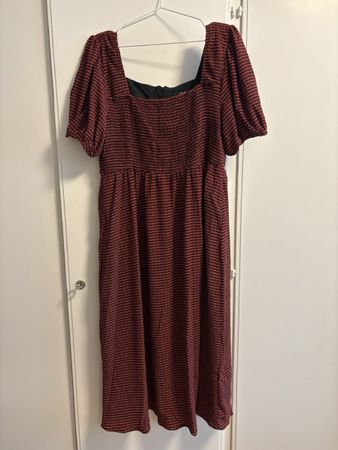 Disturbia Kleid UK 20 / EU 48, rot/schwarz gestreift, neu