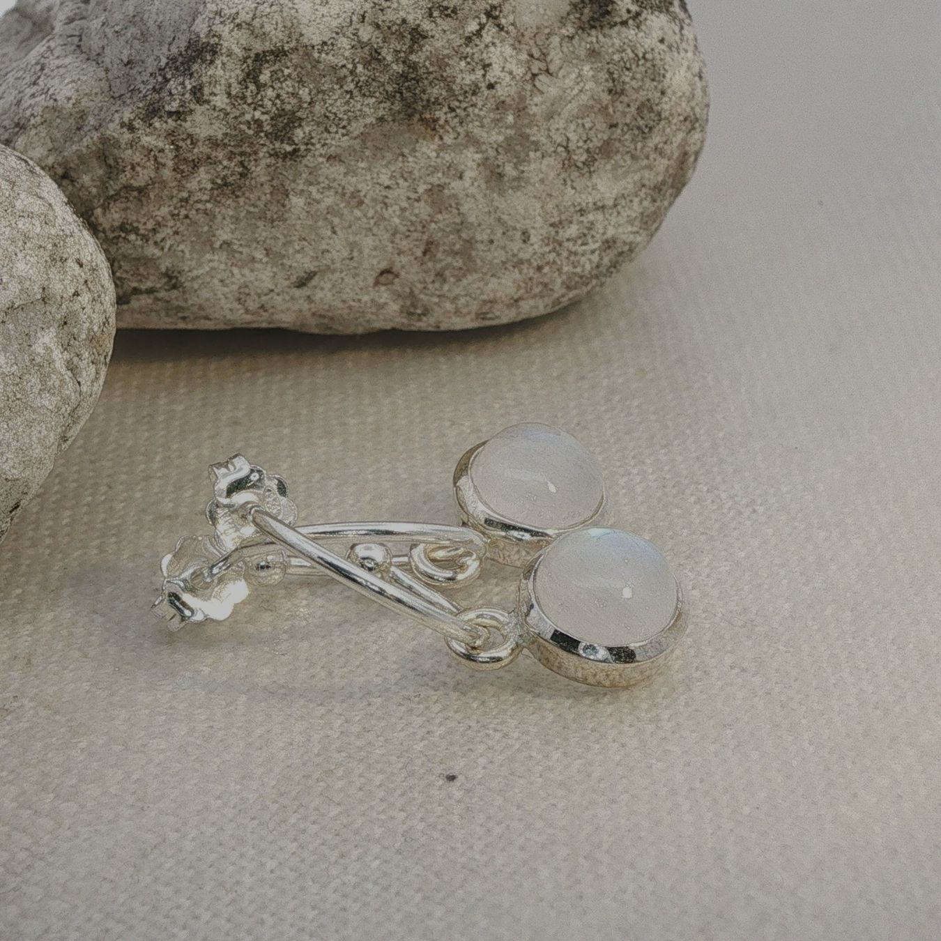 Olga Ribler Orecchini pendenti & Orecchini a lobo: Sterling Silber 925 Halbcreolen mit Mondstein – Nuovo (secondo la descrizione) da Luzern venduto da Schmuckoutlet 3
