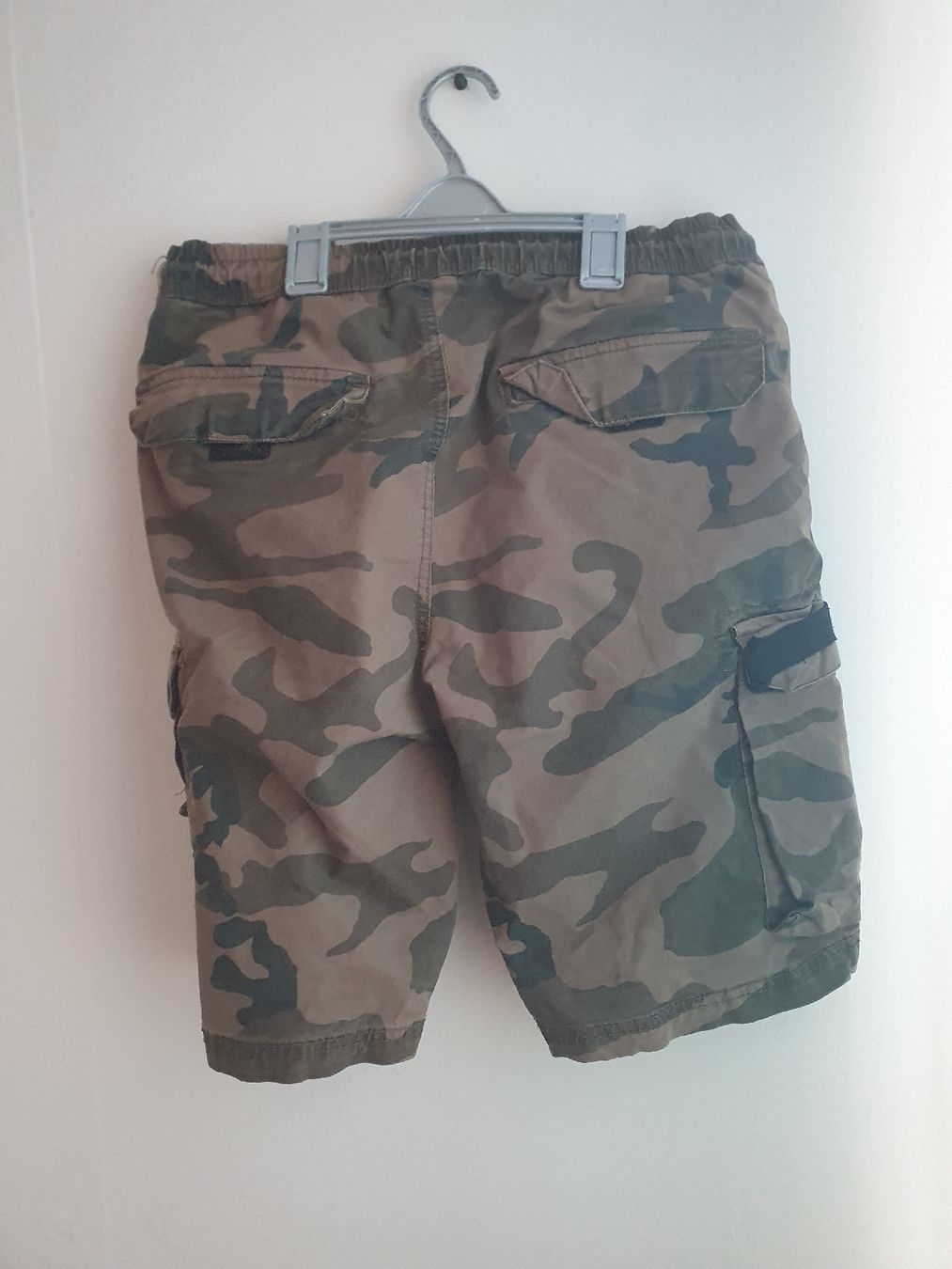 Pantaloni: Kurze Hose Grösse M – Usato da Schönenwerd venduto da pomodor 1
