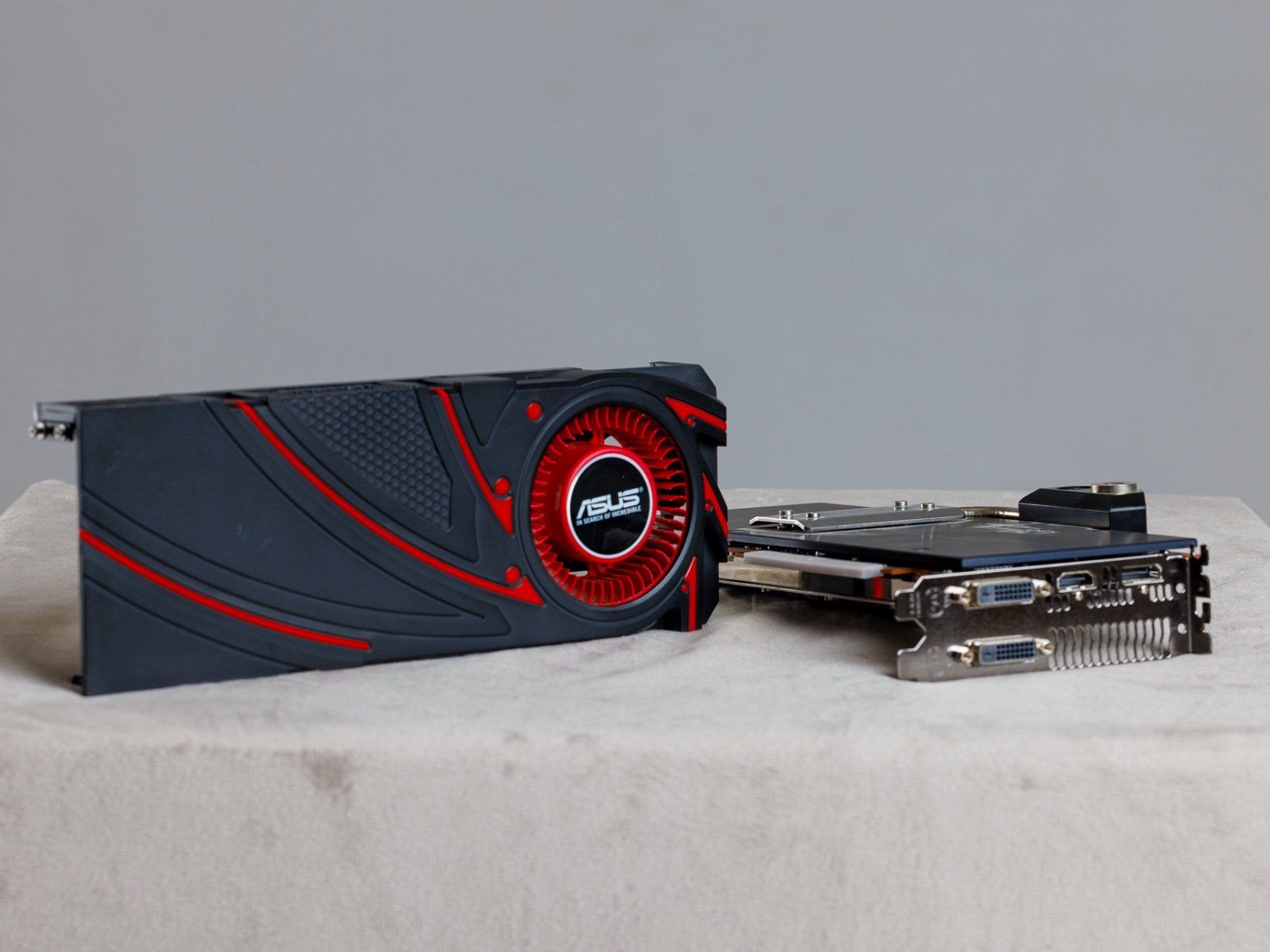Asus Cartes graphiques: ASUS Radeon R9 290 | Aqua Computer Wasserblock + Luftkühler – D'occasion à Dardin par DerPas85 5