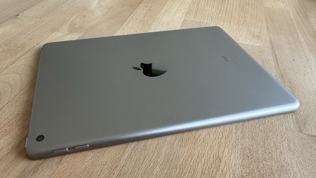 Apple Tablet PC: iPad (6. Generation) – Gebraucht aus Mellingen von JSCodePaster 2