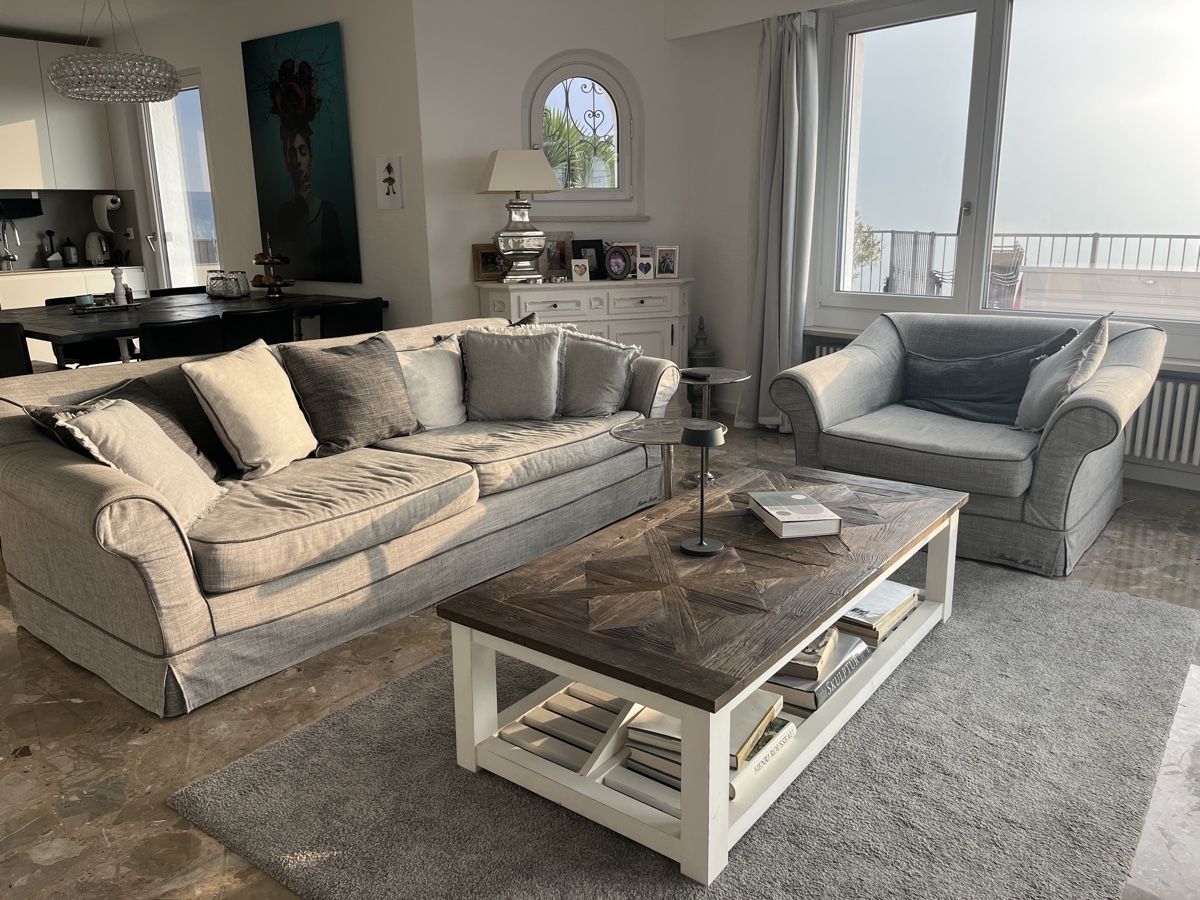 Riviera Maison Divani: Riviera Maison 3.5er Sofa/ 1.5er Sessel Leinen grau – Usato da Zürich venduto da Budulinek123 1
