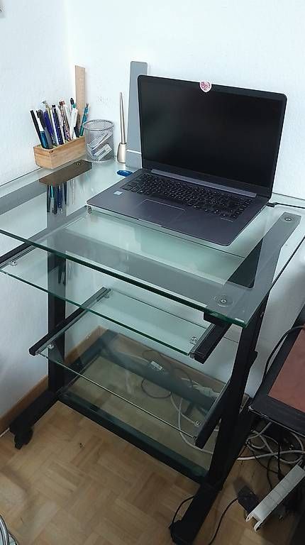 Scrivanie: Bürotisch aus Glas und Stahl – Usato da Schwerzenbach venduto da Aura888