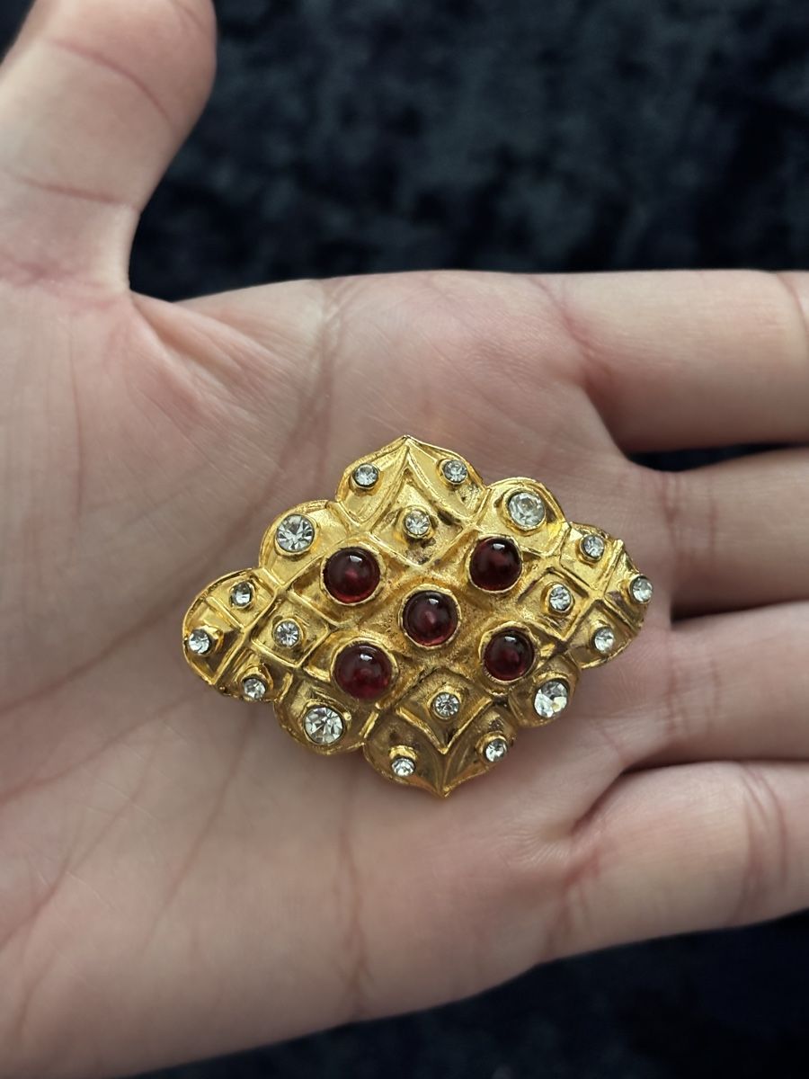 Chanel Spille & Fermagli: Broche Chanel gripoix  – Usato da Satigny venduto da rii_mh6c 4