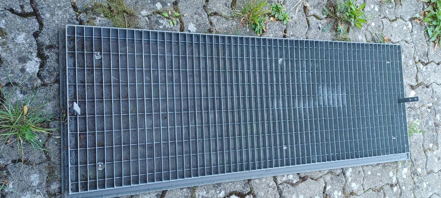 Griglie e Inferriate: Abdeckgitter für Lichtschacht – Usato da Müllheim Dorf venduto da Agami123 3