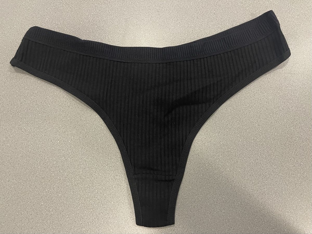 Altra biancheria intima: Schwarzer String Tanga, Grösse S, Neu, ungetragen! – Nuovo e nell'imballaggio originale da Wohlen AG venduto da abaci