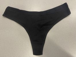 Schwarzer String Tanga, Grösse S, Neu, ungetragen!