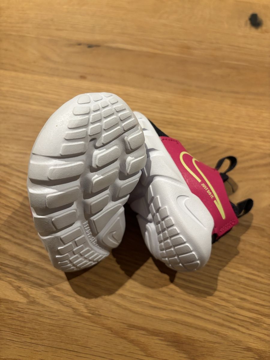 Nike Scarpe per ragazzi: Nike Turnschuh Grösse 17 – Nuovo (secondo la descrizione) da Sutz venduto da charis1411 1