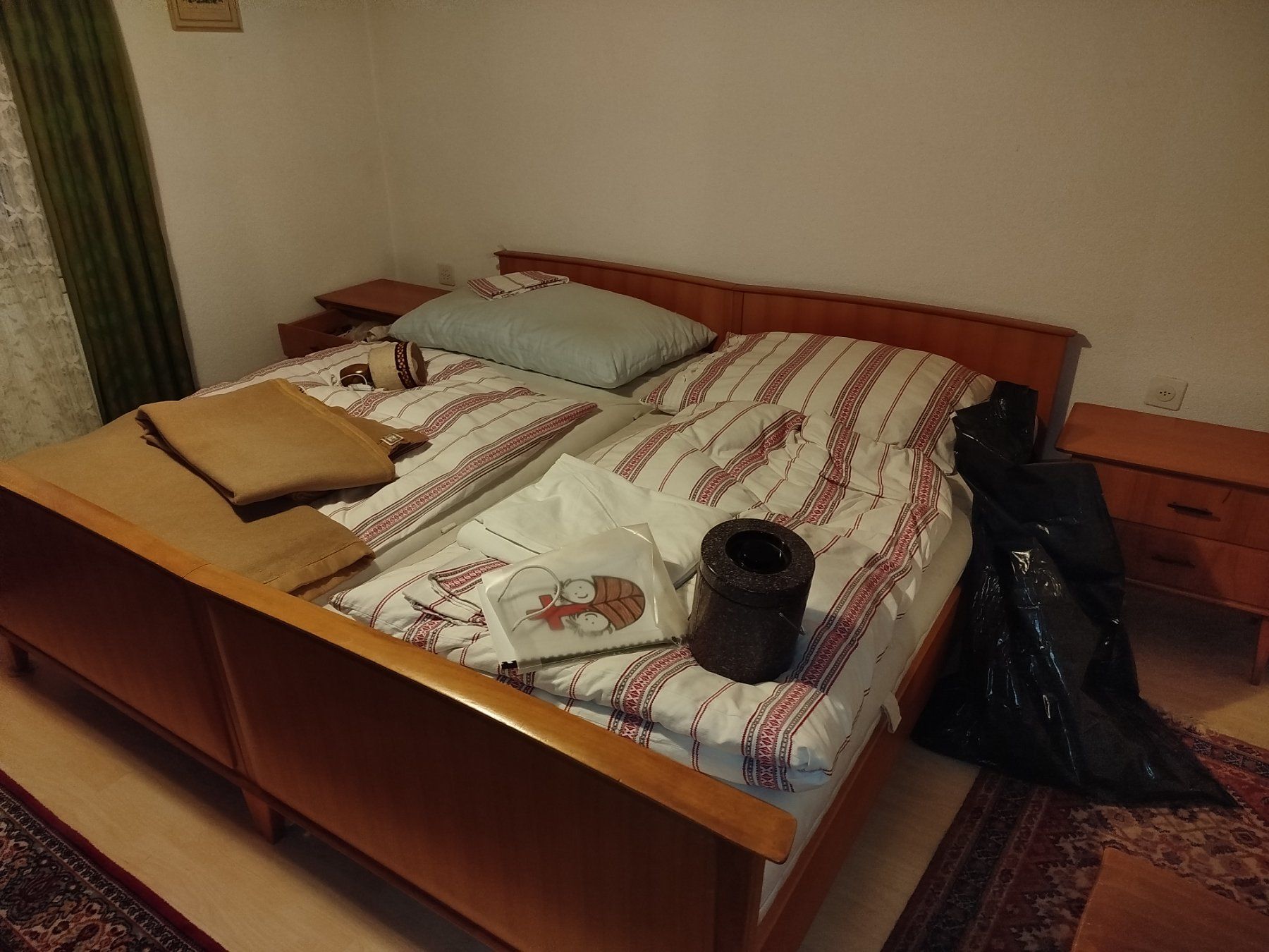Betten: Schlafzimmer – Gebraucht aus Wängi von Alfa16