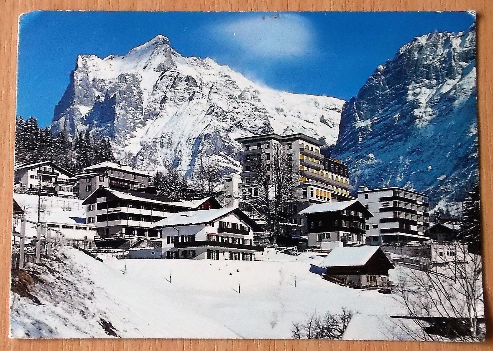 Cartoline postali: Grindelwald mit Wetterhorn – Usato da Uffikon venduto da Semo2