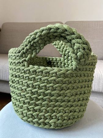 Handgemachte gehäkelte Tasche in Grün