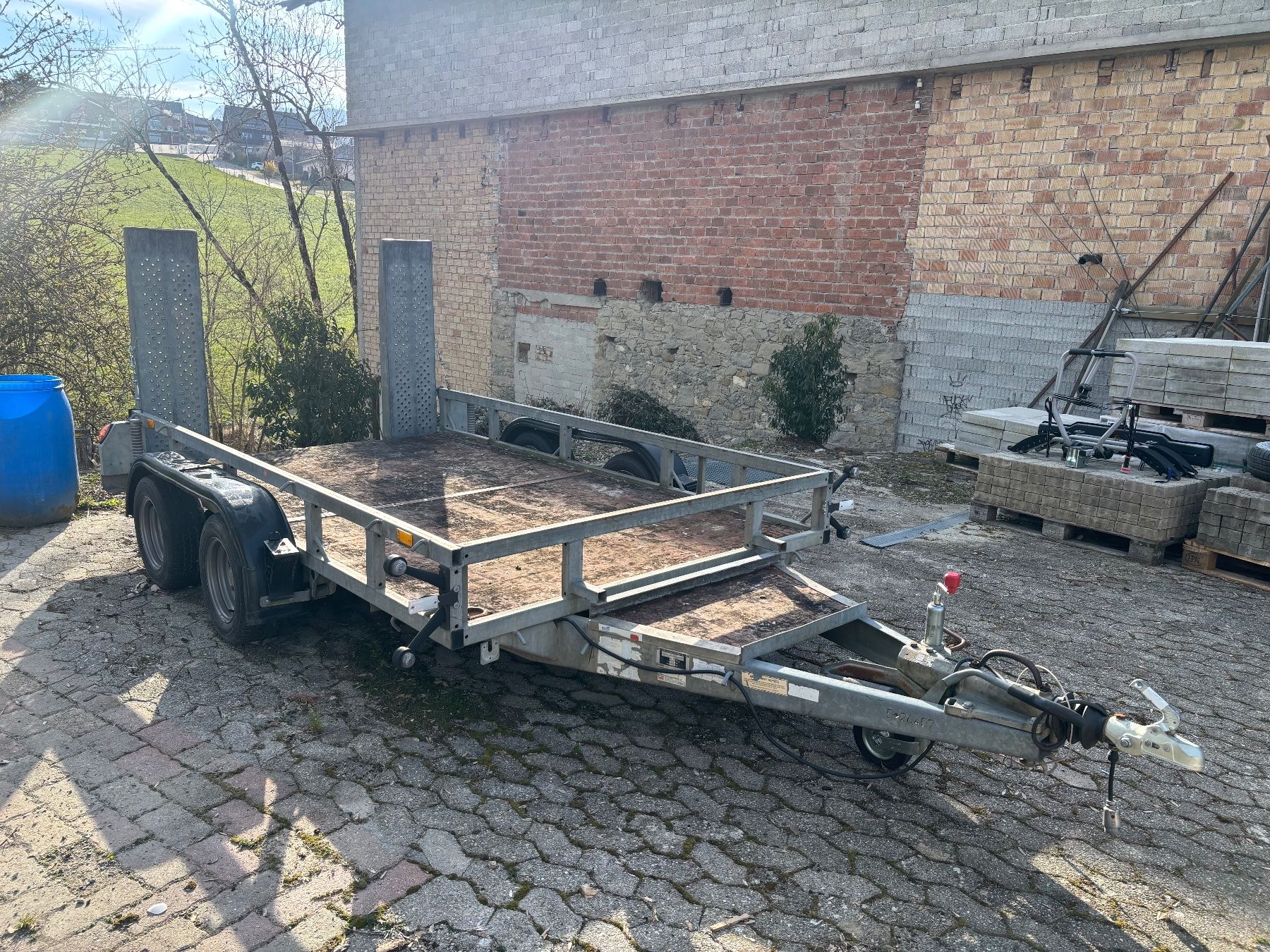 Anhänger: Remorque 3500 kg – Gebraucht aus Montreux von elo_c6bf