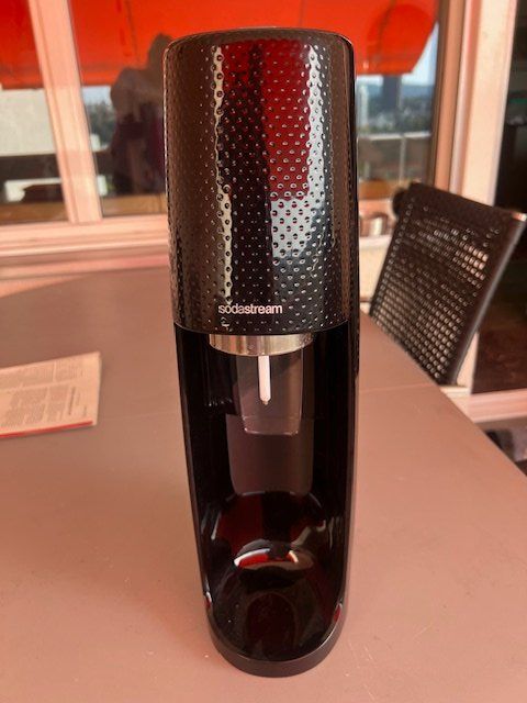 SodaStream Genesis Starter Kit - Titan Silver main image 1
