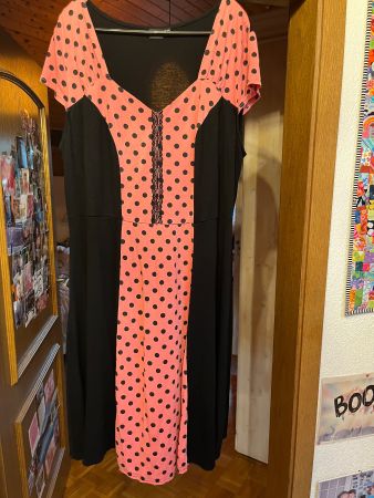 Robe noir pois roses rétro 48/50 viscose Bodyflirt