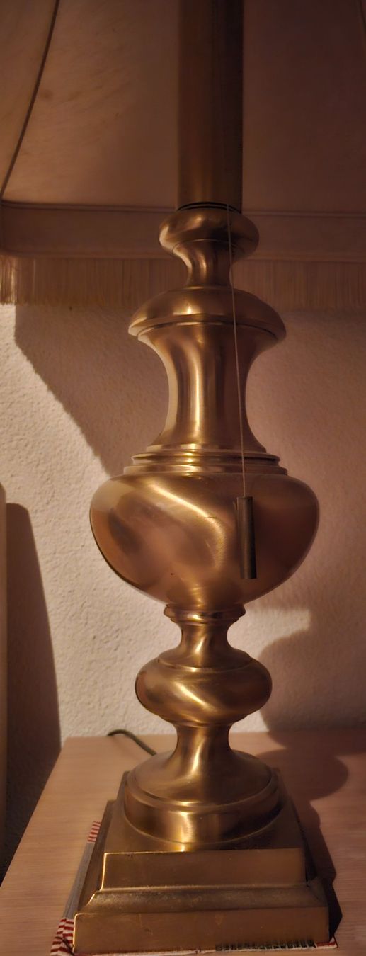 Lampade: Lampe mit Messingsockel – Usato da Herzogenbuchsee venduto da Numis25 1