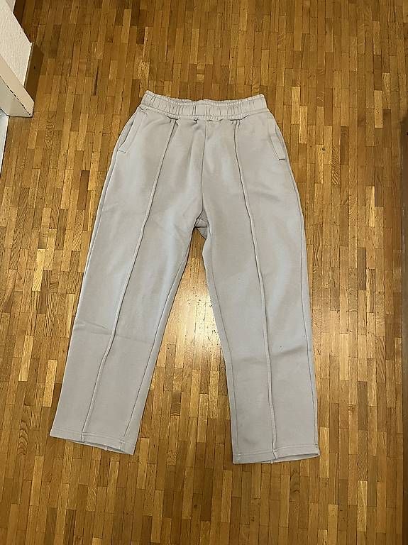 Hosen: Bas Bershka – Gebraucht aus Genève von luan.77k