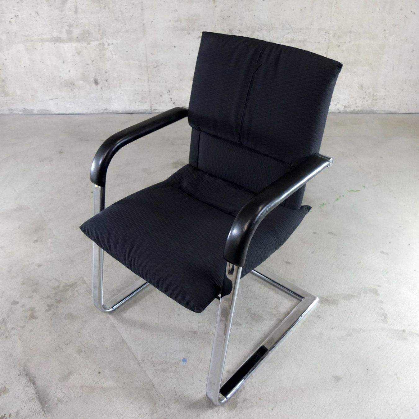 Vitra Poltrone: Vitra Mario Bellini Freischwinger Sessel – Usato da Basel venduto da Brocki-auf-dem-Wolf 2