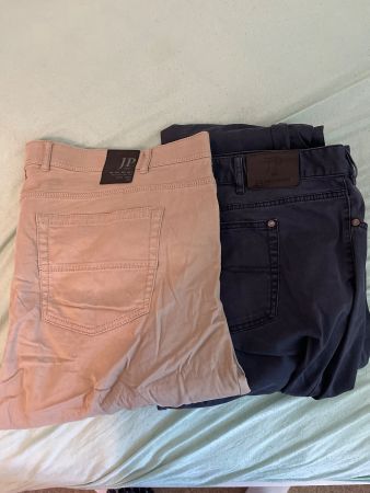 2 Hosen JP 1880 Herren Hosen beige und dunkelblau Grösse 52