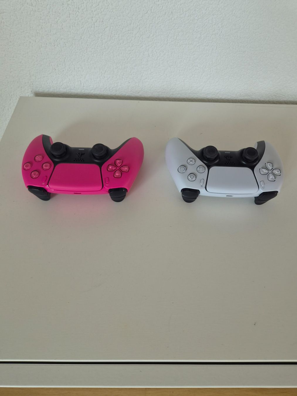 Sony Console: Playstation 5 inkl. 2 Controller & Originalverpackung – Nuovo e nell'imballaggio originale da Oberdiessbach venduto da jm_25 8