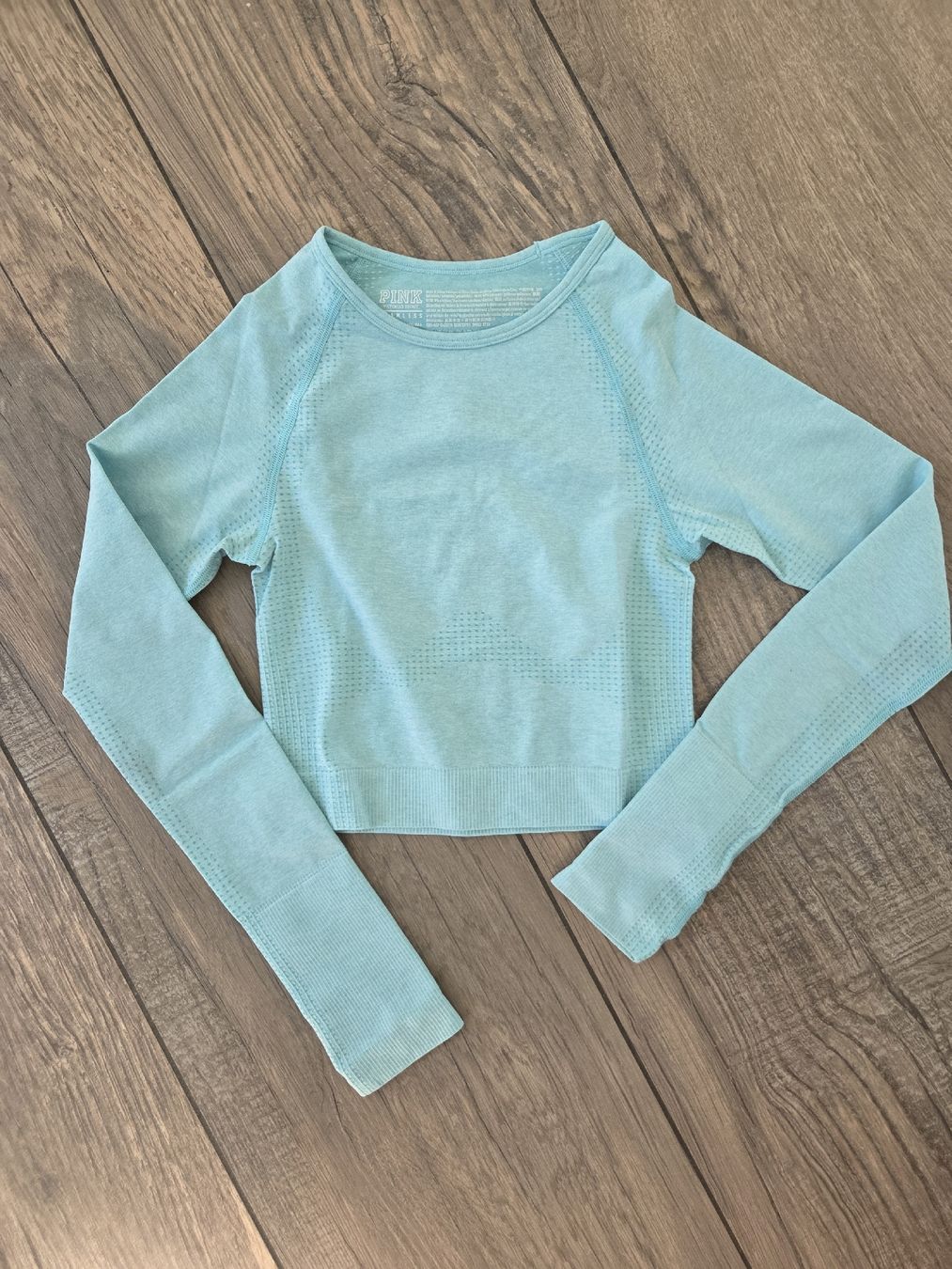 Victoria's Secret Top: Victoria 's Secret Crop top – Usato da Frauenfeld venduto da bea_6m8y