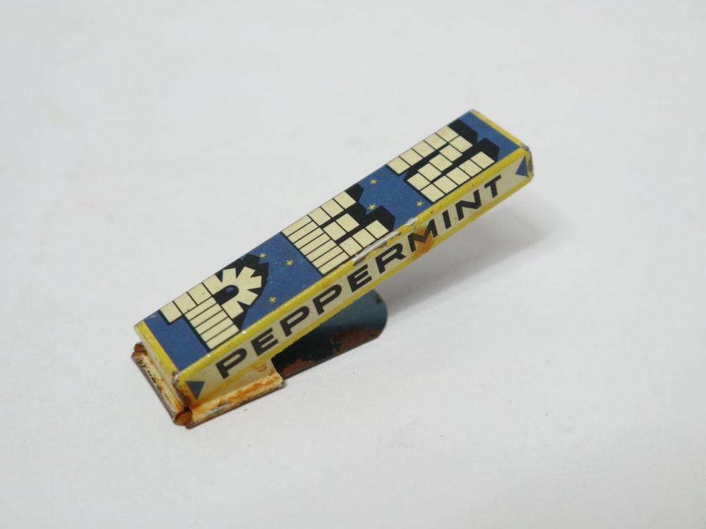 Giocattoli: PEZ Klicker Knackfrosch , made in U.S.Zone Germany Pez – Usato da Eschenbach SG venduto da Astalavista 1