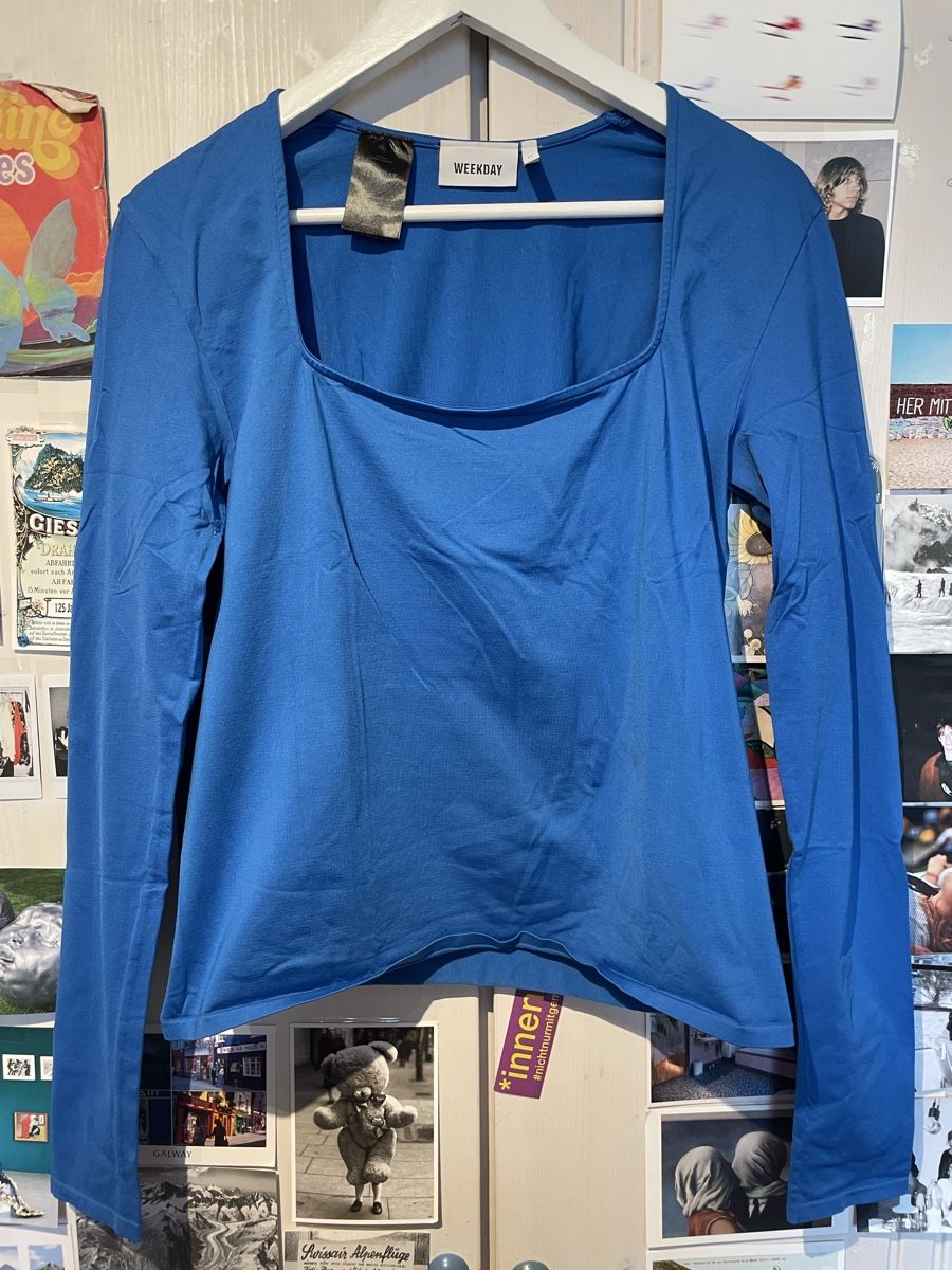 Weekday Maglioni & Felpe: blaues Langarmshirt – Usato da Turgi venduto da eiiinalem 2