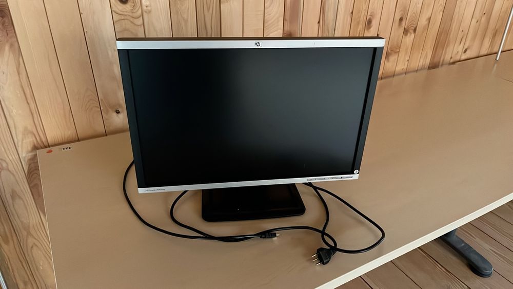 HP LCD Bildschirm 24" ab 1.- | Kaufen auf Ricardo