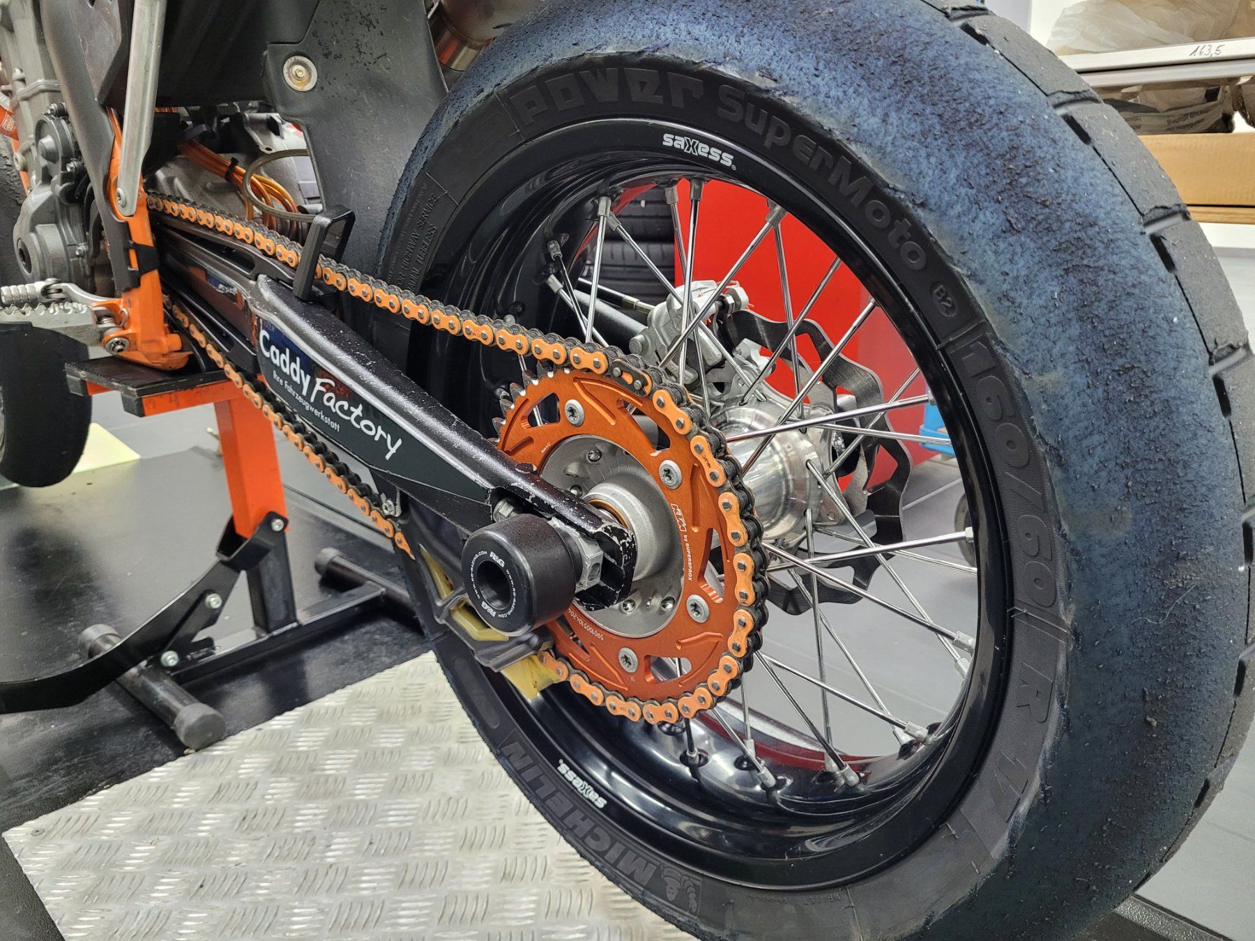 KTM Route: KTM 450 SMR Supermoto – D'occasion à Reinach AG par CaddyFactory 4
