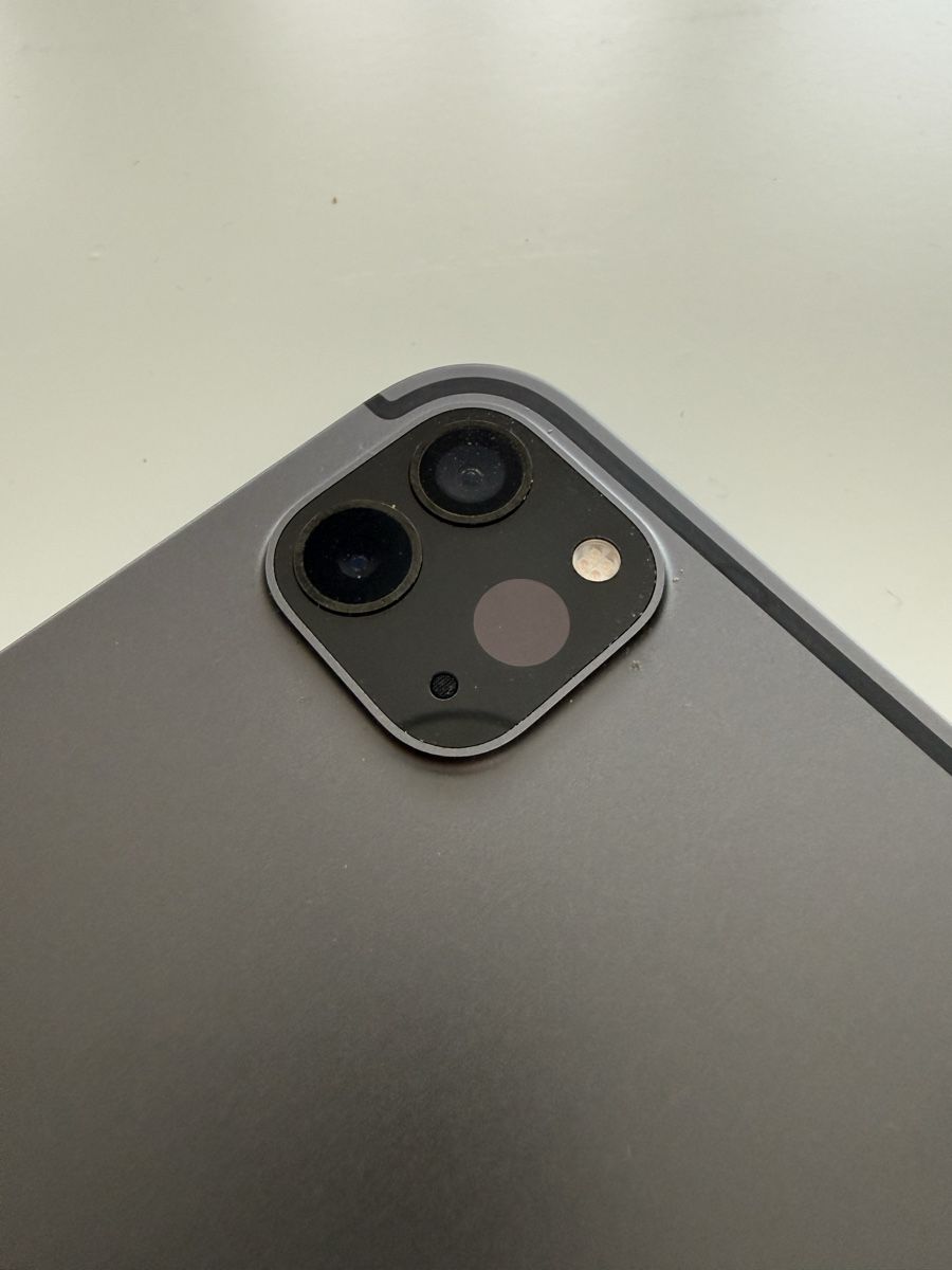 Apple Tablet PC: iPad Pro 5ème gen Wi-Fi + Cellular – Gebraucht aus Sugiez von egg_p5gd 3
