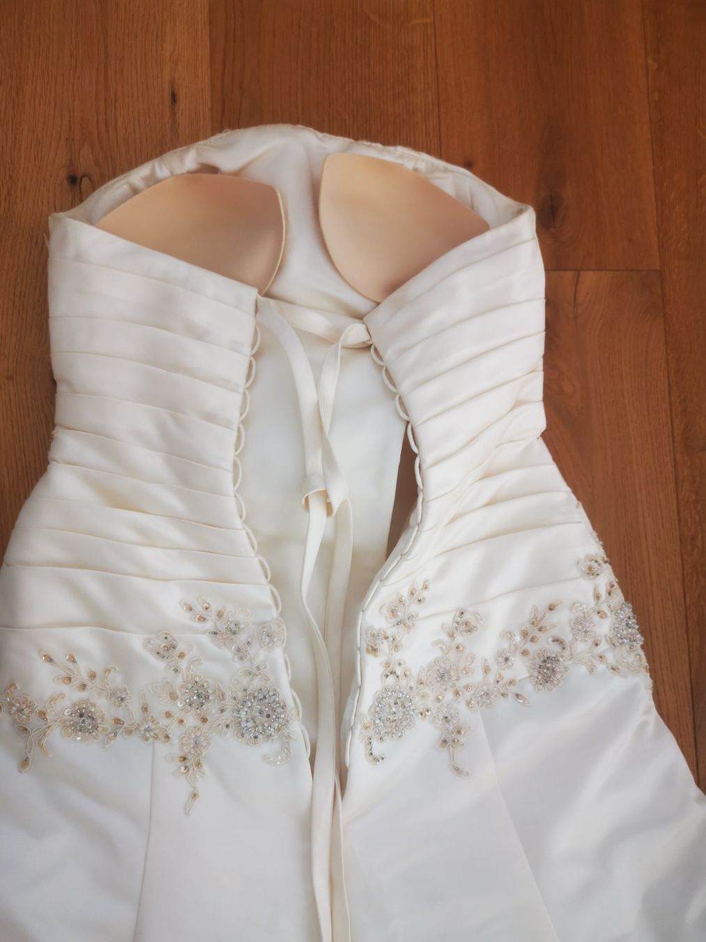 Vestiti: Brautkleid mit Stickerei Schnürung – Usato da Rebstein venduto da Sebuse 2