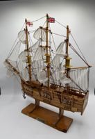 Schönes Holzschiff "Endeavour" Modellschiff Deko