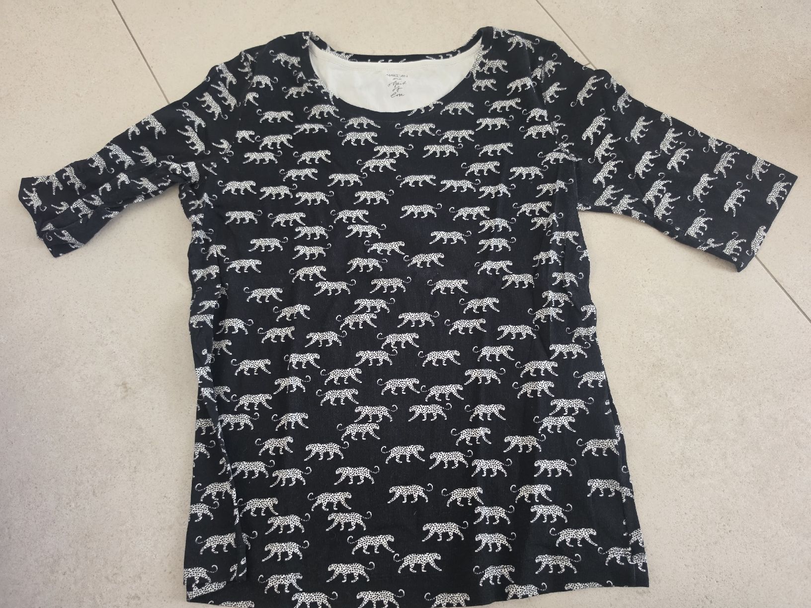 Marc Cain T-shirt: Marc Cain T- Shirt Leopard Nr. 6  – Nuovo (secondo la descrizione) da Berg TG venduto da lisboa.sky