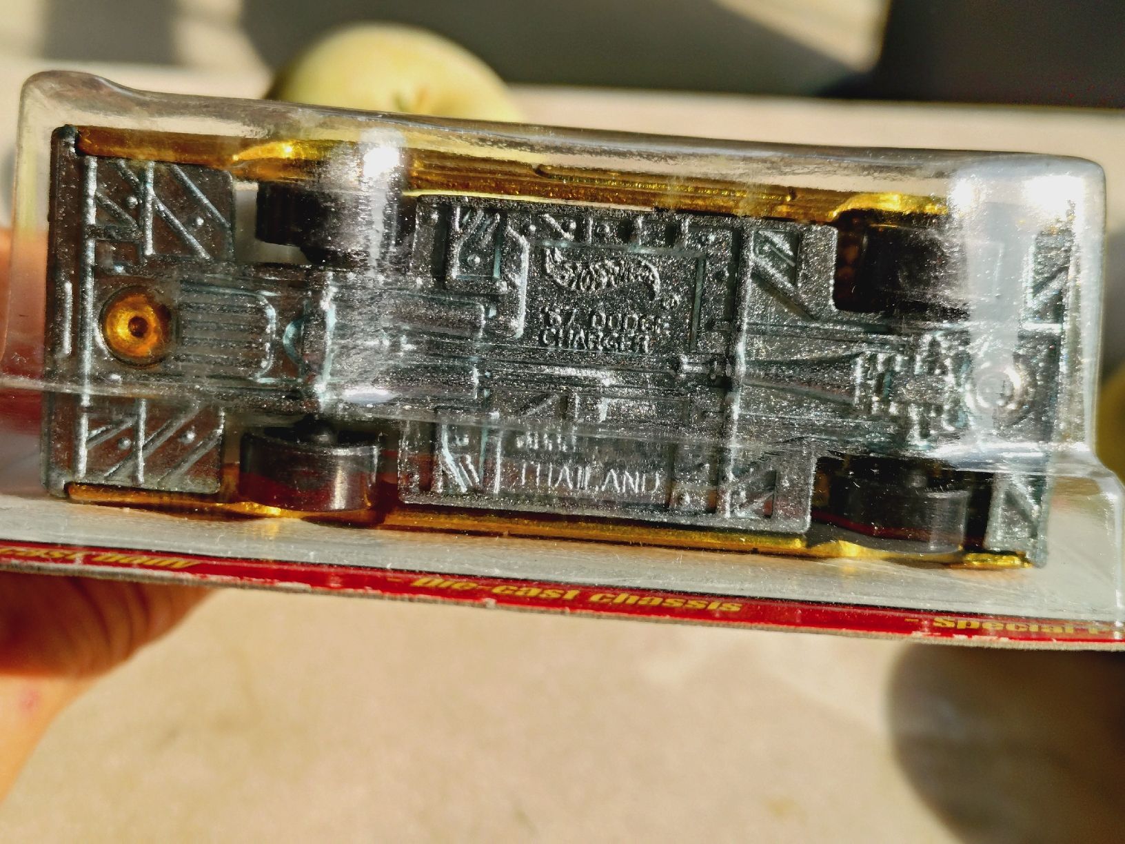 Hot Wheels Modellini d'auto: Hot Wheels Classics Dodge Charger Gold Limited Edition – Nuovo e nell'imballaggio originale da Zürich venduto da DiecastDude 5