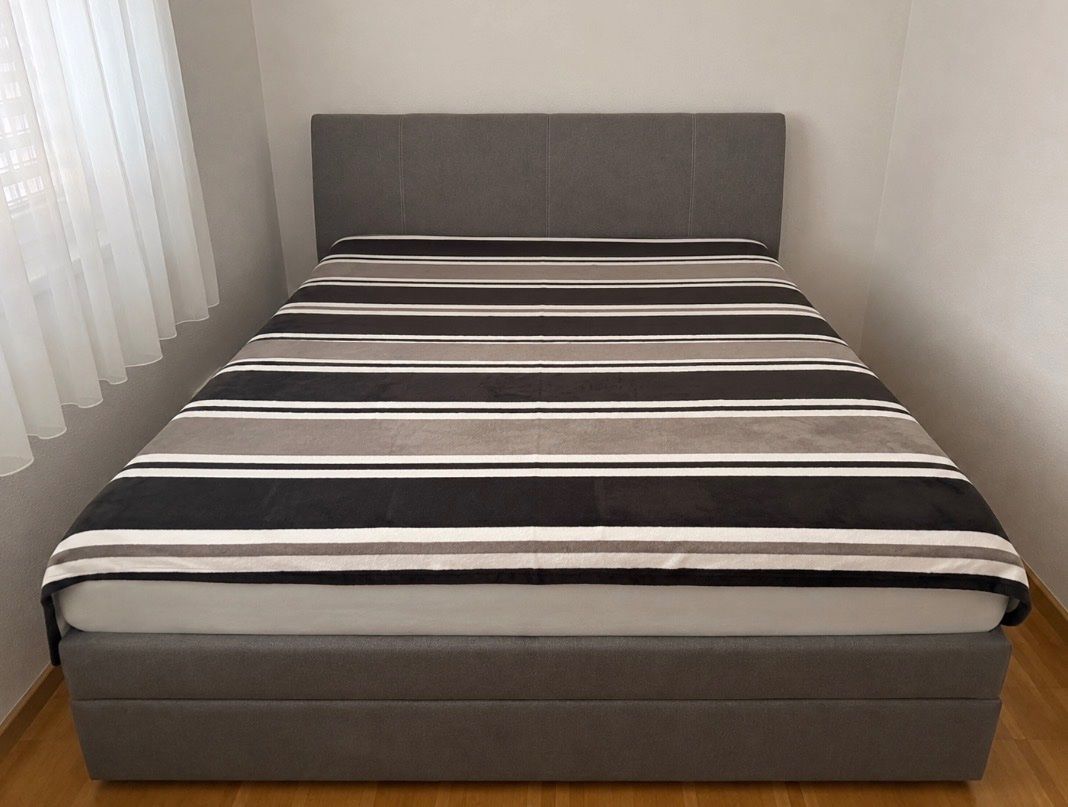 Lits: Boxspringbett – D'occasion à St. Gallen par dar_d65d 1