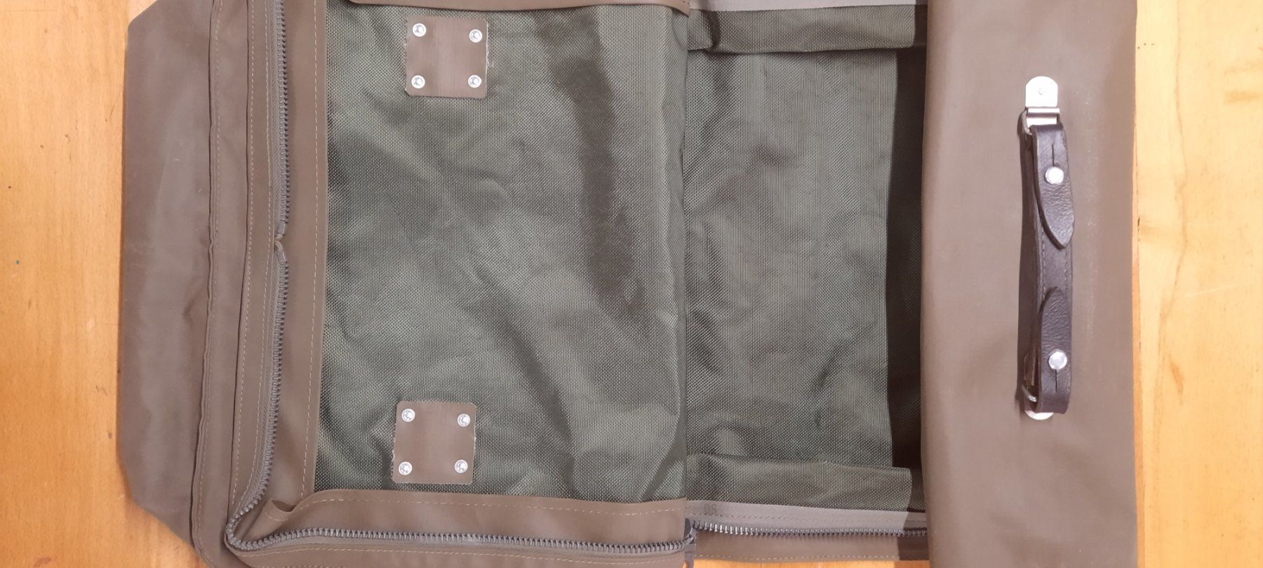 Armée suisse Sacs: Eff.Tasche – D'occasion à Lauerz par manasi 1