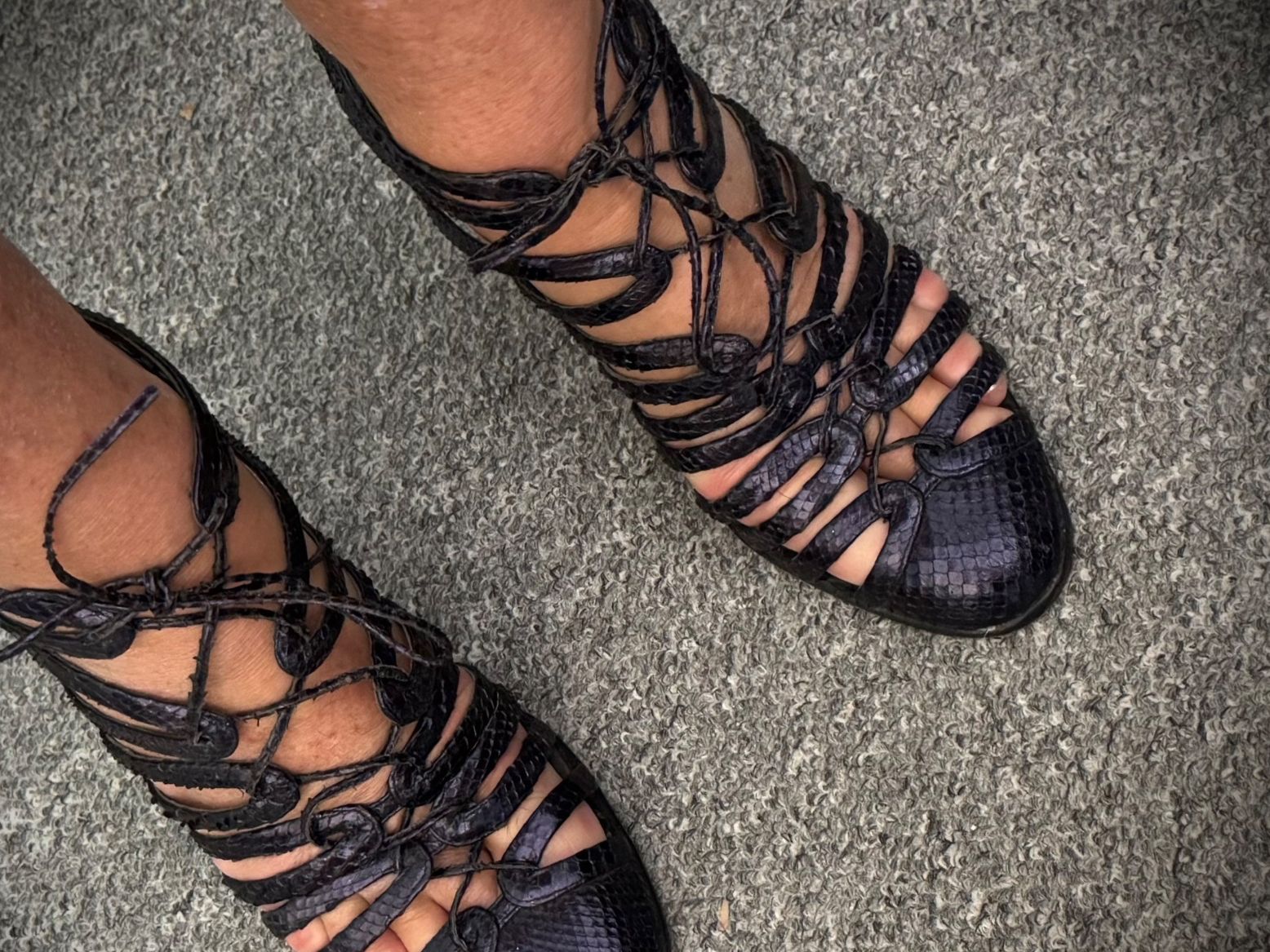 Jil Sander Scarpe da donna: Jil Sander Python Lace-Up Sandals – Carbon Blue - 37-37.5 – Usato da Birsfelden venduto da Brut-Reserve