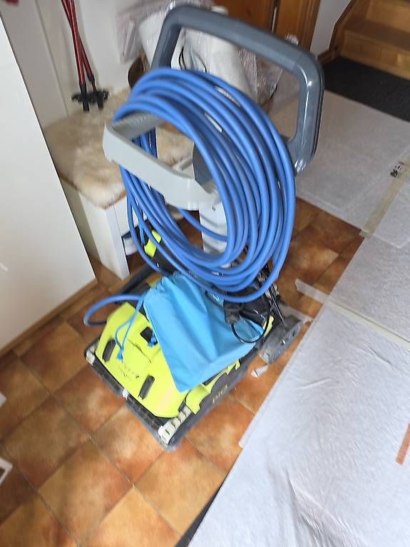 Accessori per Piscine: Pool Roboter " Neuwertig "  – Usato da Speicher venduto da cra_2t7m 1