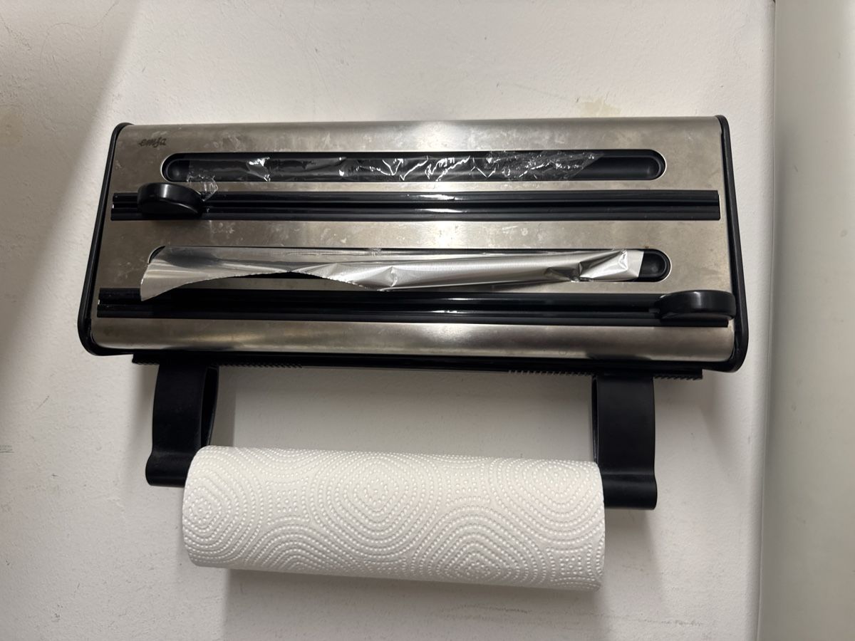 Altro per la casa: Küchenrollenhalter gebrauchter Zust – Usato da Urtenen-Schönbühl venduto da m19_2fdb