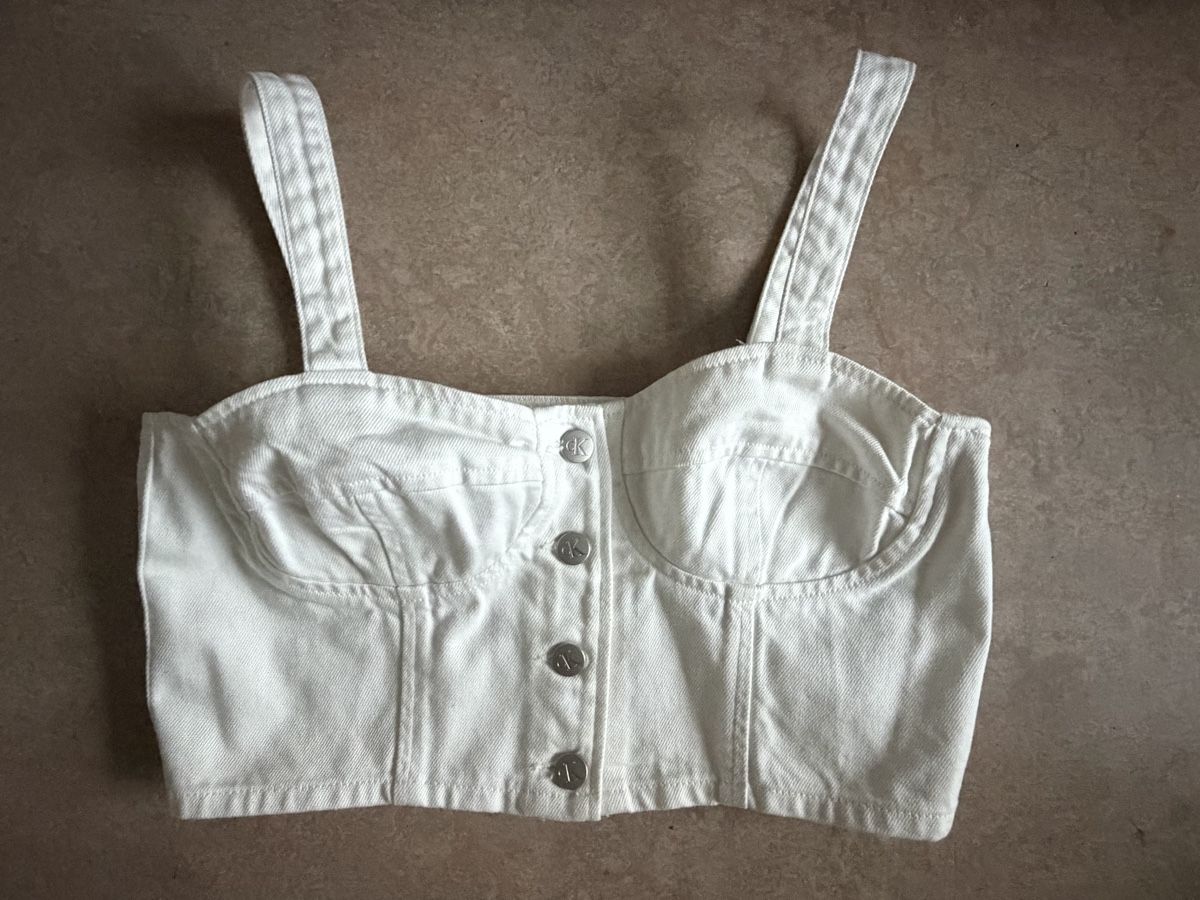 Calvin Klein Tops: Calvin Klein Jeans Bustier weiss – Gebraucht aus Zürich von jul_5mhx