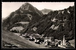 AK Melchtal, Ort mit Kirche und Bergpanorama