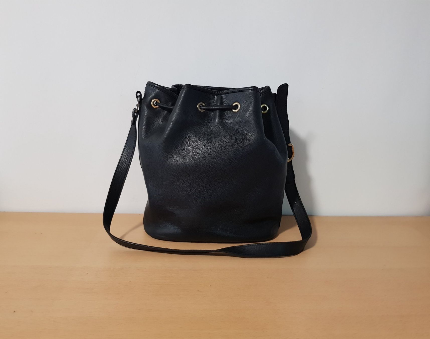 Longchamp Borse da donna: Longchamp Beuteltasche/Umhängetasche – Usato da Basel venduto da Birs868 4