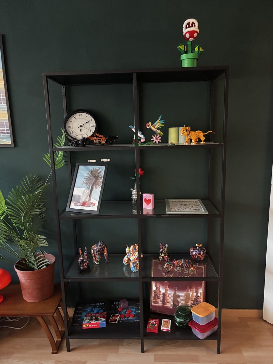 Regale: Schwarzes Regal mit Glas – Gebraucht aus Dietikon von Onur8953