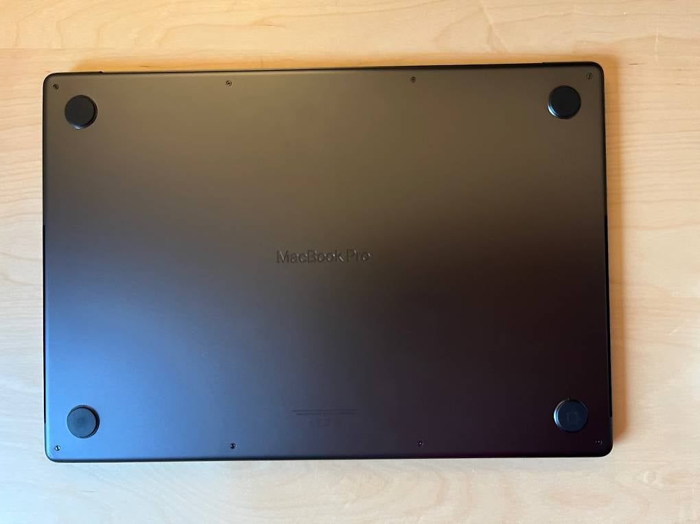 Notebook: MacBook Pro 16,2" M4 Pro 14-Core, 20-core GPU,48 GB,1 TB SSD – Usato da Lugano venduto da gio_vanni 2
