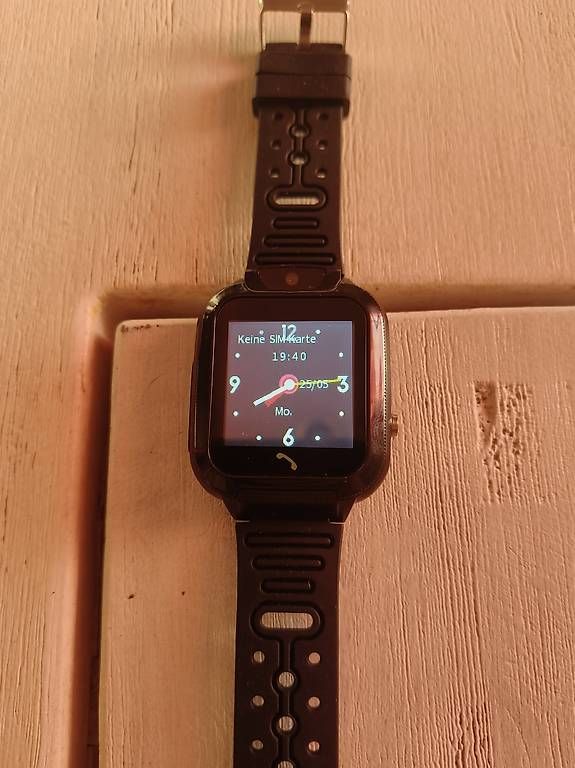 Smartwatch: Kinder Smartwatch mit Telefonfunktion – Gebraucht aus Nendeln von godot_10