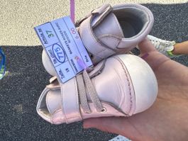 Baskets enfant roses avec noeuds taille 18 