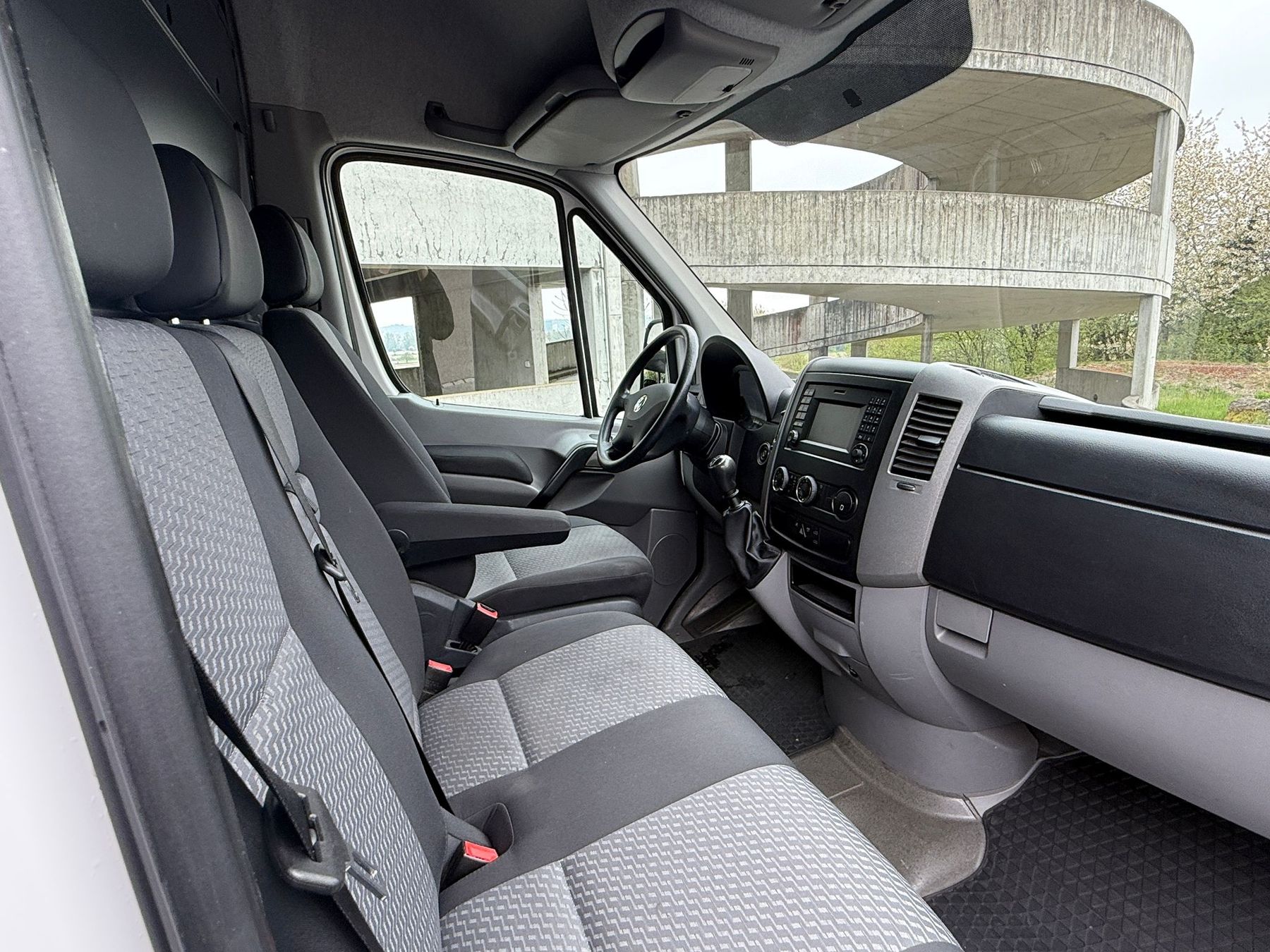 VW Nutzfahrzeuge: Volkswagen Crafter 2.0 TDI – Gebraucht aus Tägerwilen von flami91 8